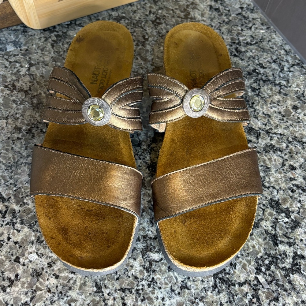 Naot Bronze Jeweled Metallic Leather Wedge Slide Sandals Size 9 - Picture 4 of 9